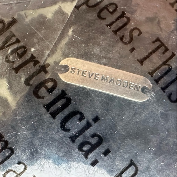 NWT black knit beret by Steve Madden. - Picture 3 of 6